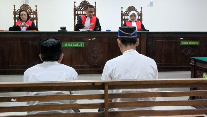 
 2 Terdakwa Korupsi Dana PNPM-MP Air Napal Sebesar Rp. 1,2 Miliar Divonis Berbeda